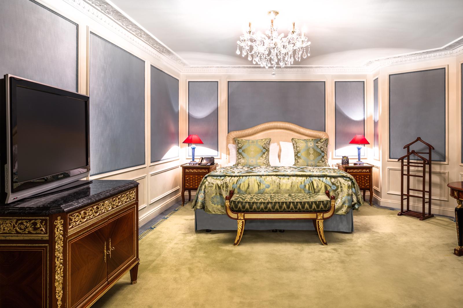 Bentley London Hotel Exterior photo