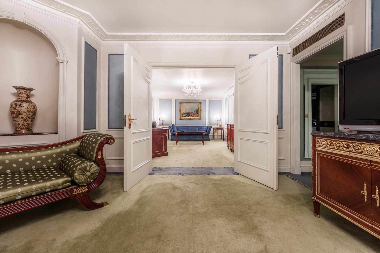 Bentley London Hotel Exterior photo