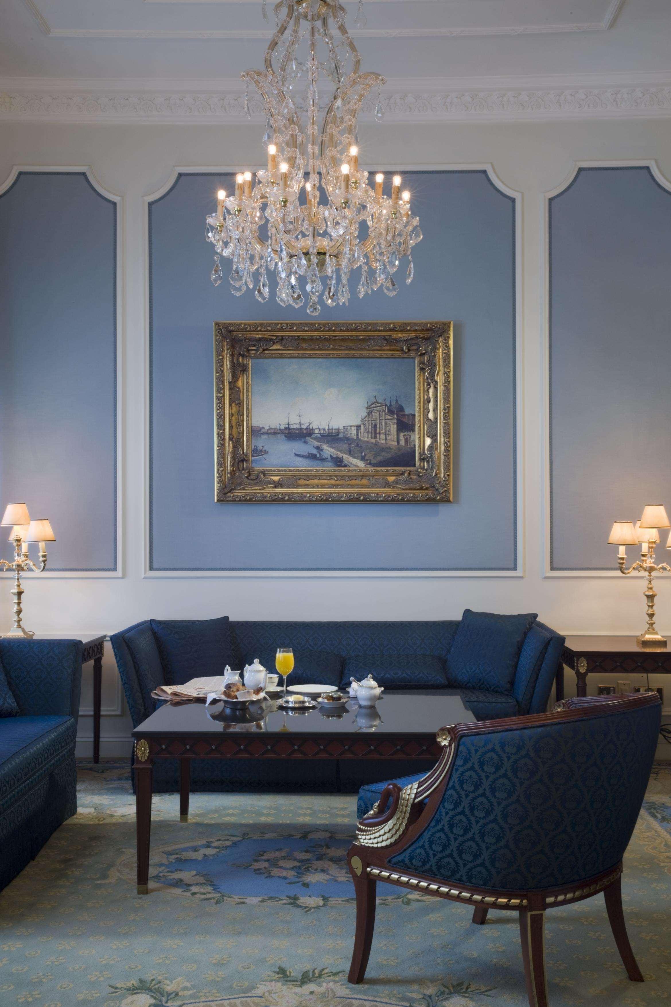 Bentley London Hotel Room photo