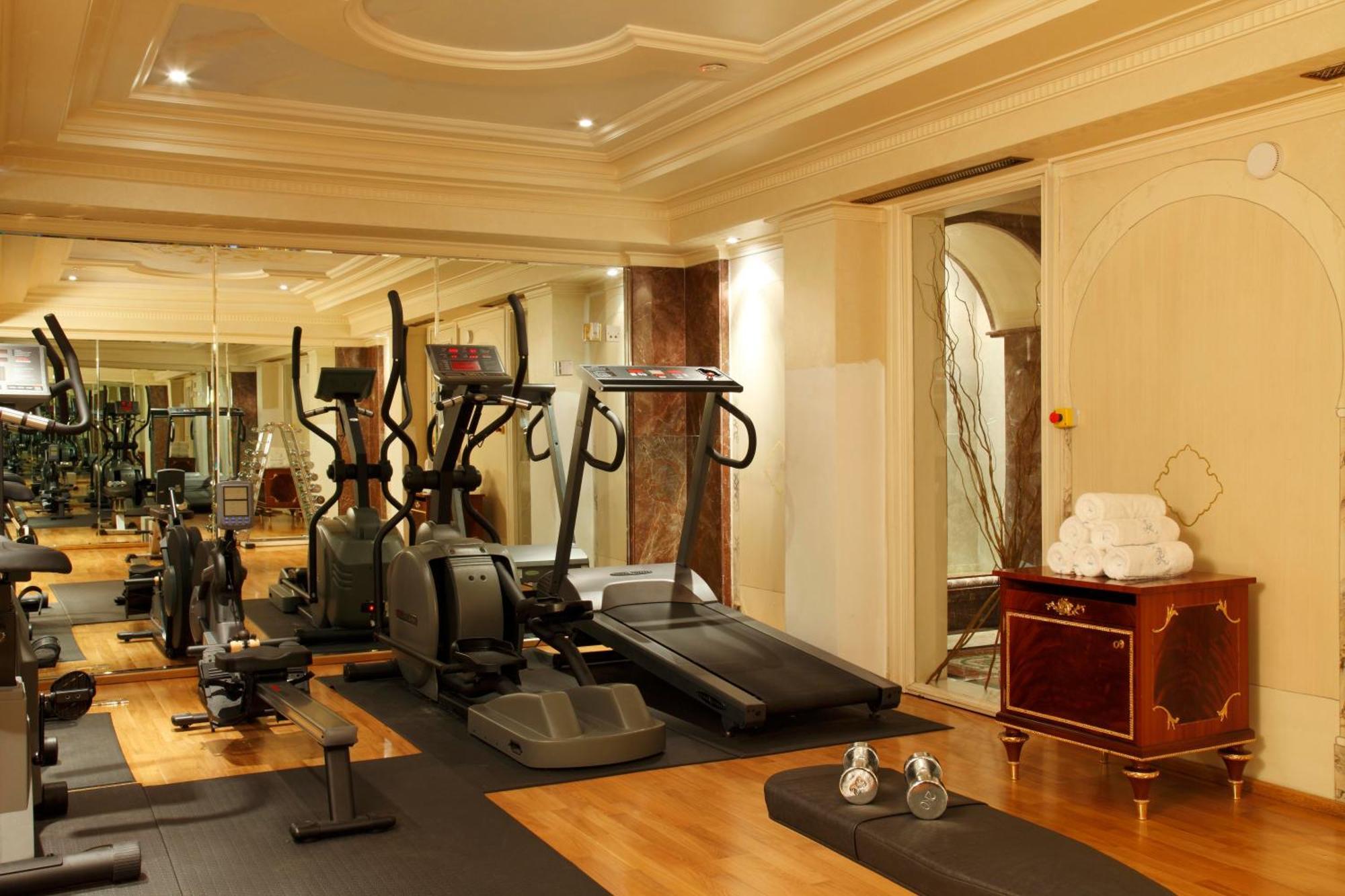 Bentley London Hotel Facilities photo