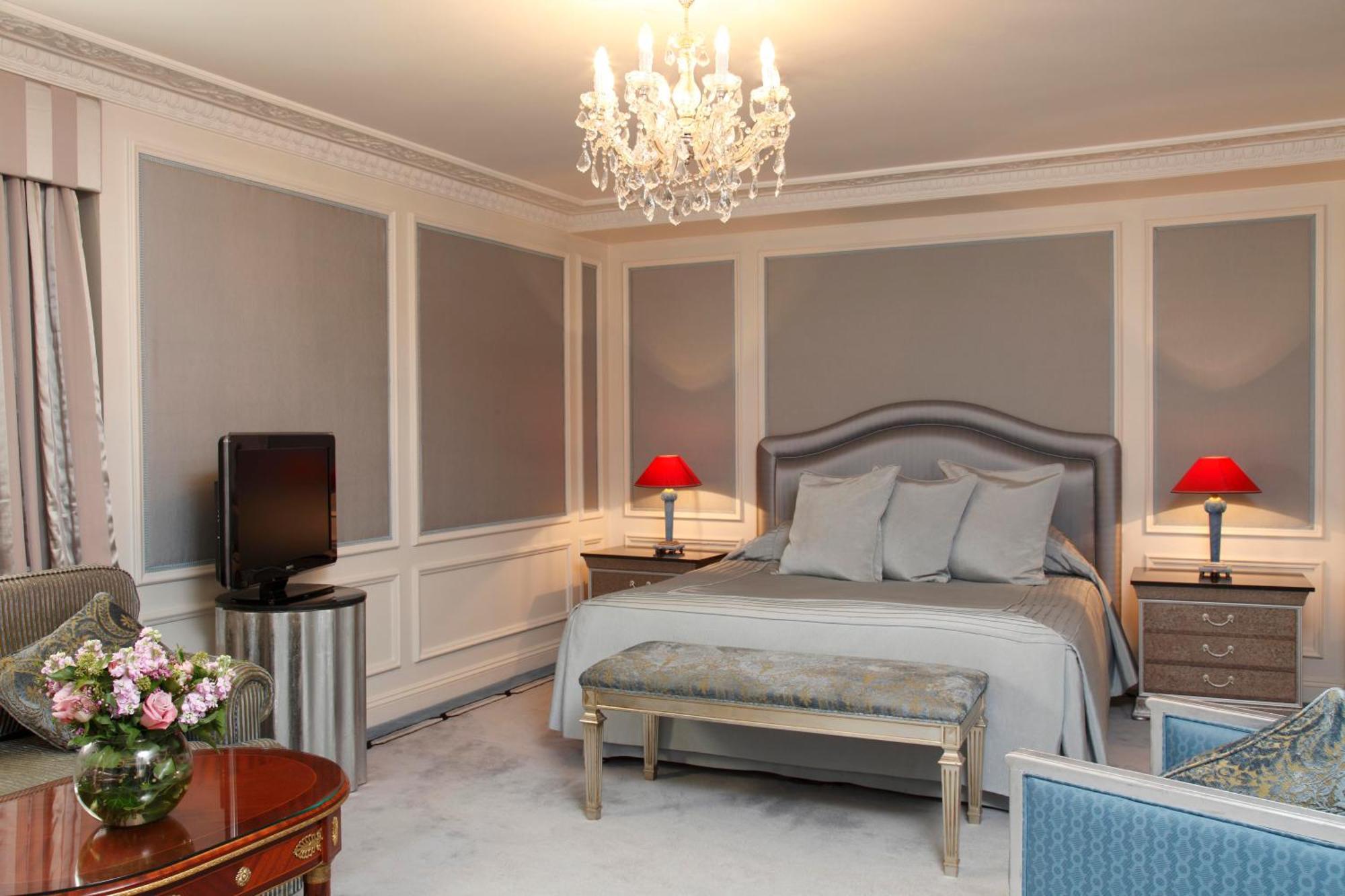 Bentley London Hotel Room photo