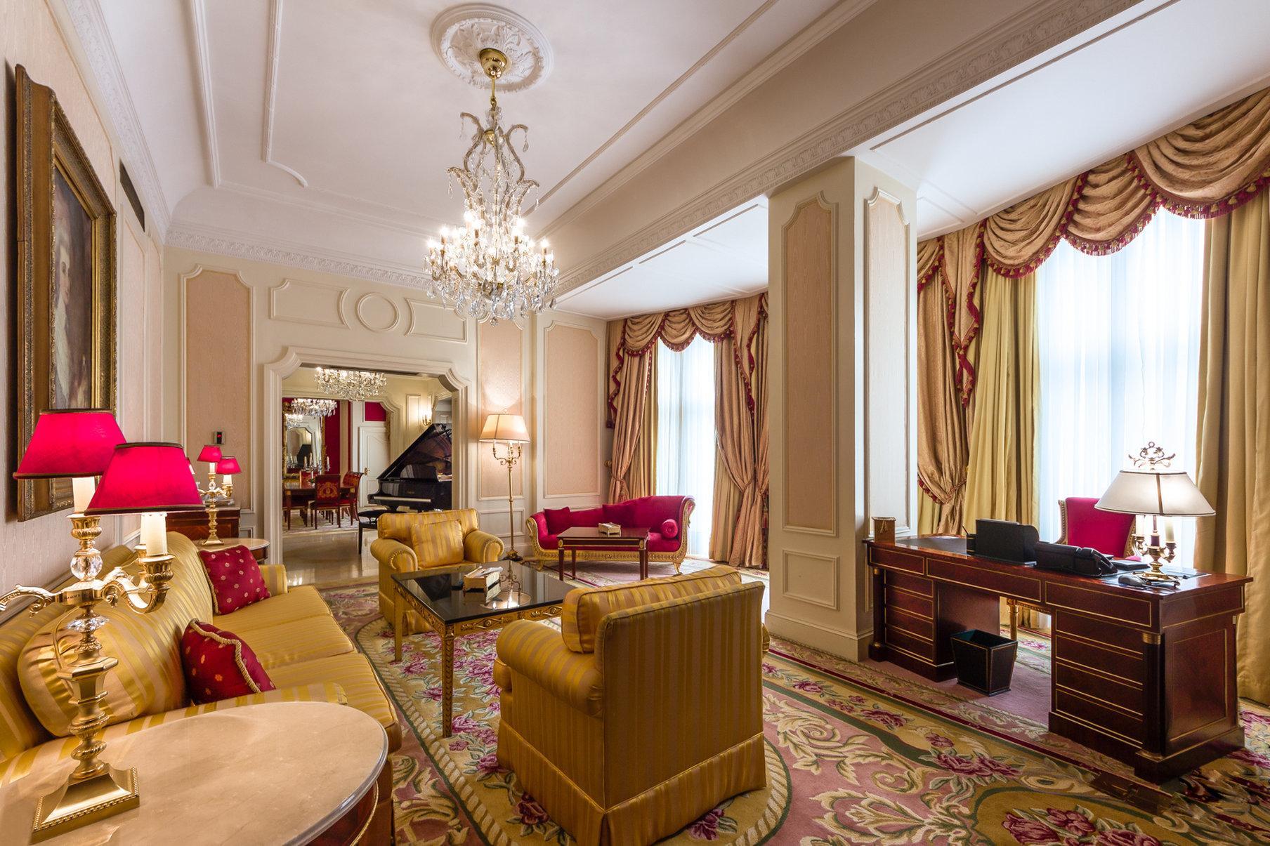 Bentley London Hotel Exterior photo