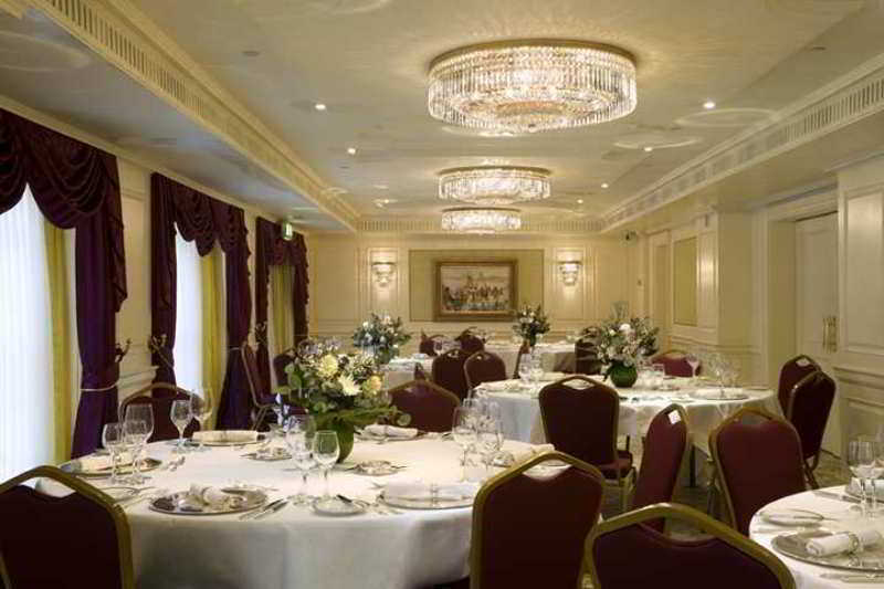 Bentley London Hotel Restaurant photo